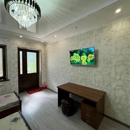 Дом Отель Бадамзар Tachkent Extérieur photo