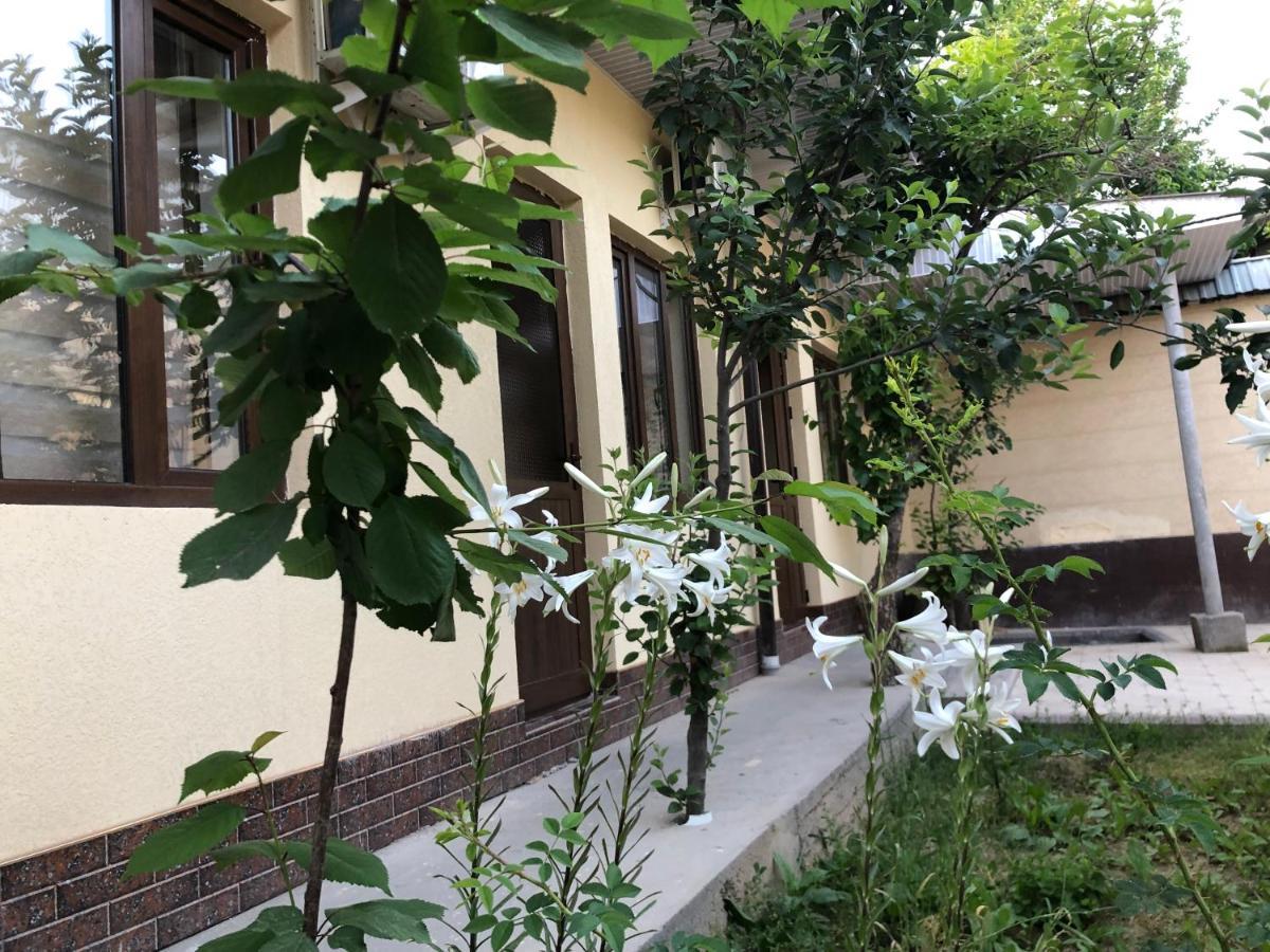 Дом Отель Бадамзар Tachkent Extérieur photo