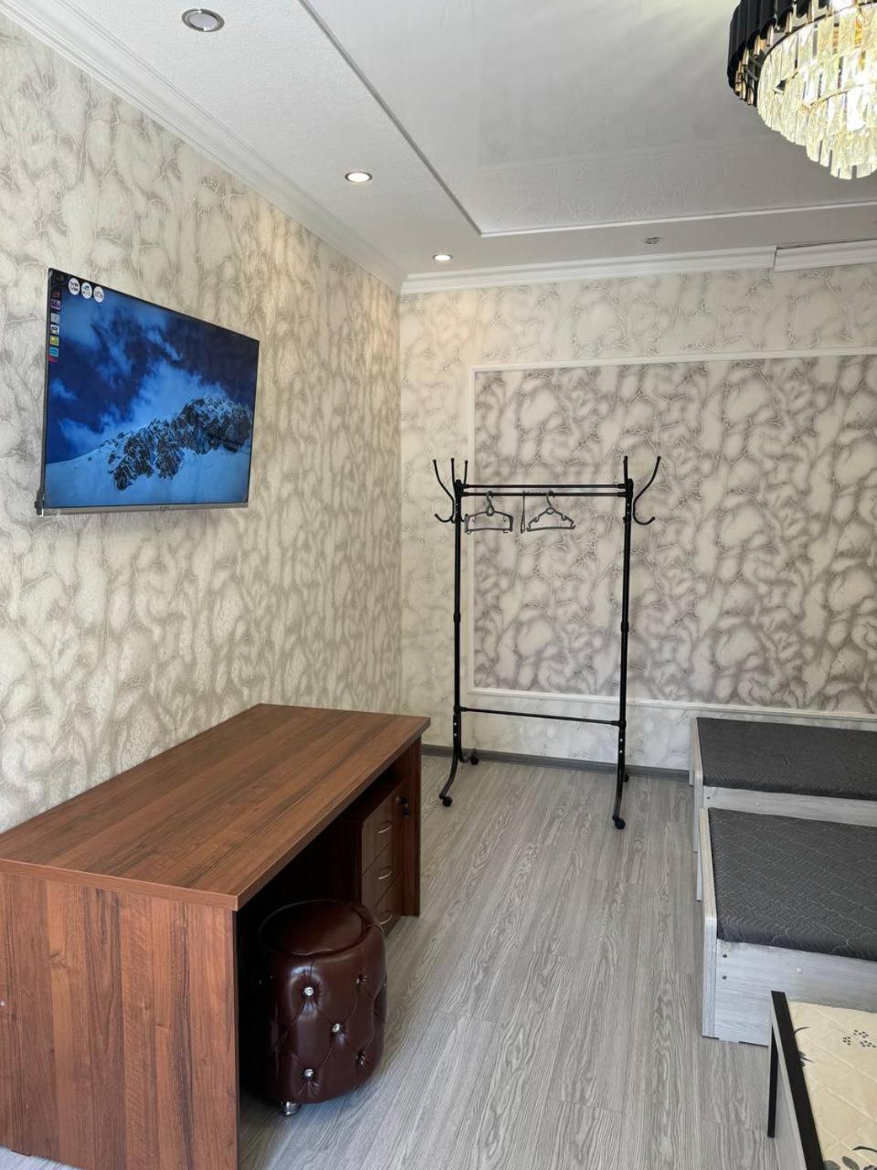Дом Отель Бадамзар Tachkent Extérieur photo