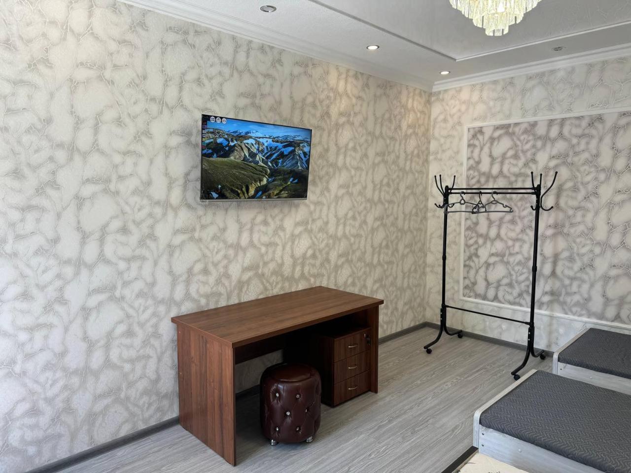 Дом Отель Бадамзар Tachkent Extérieur photo